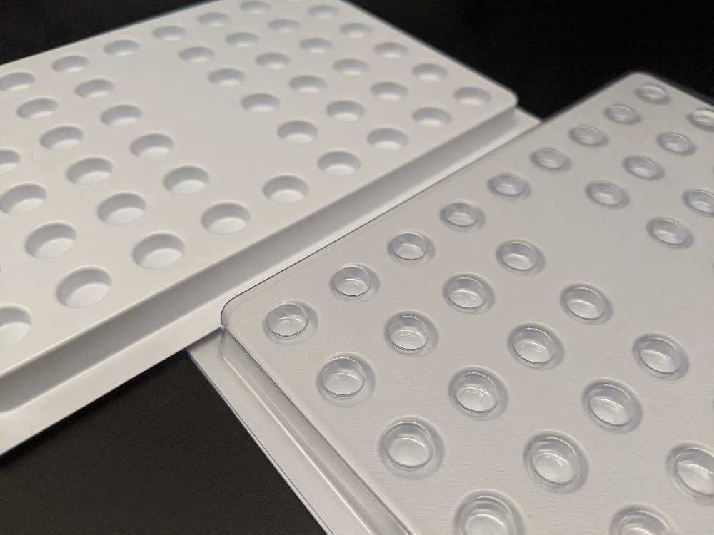 White Tray With Clear Lid