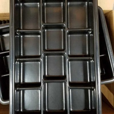 Multi-Cavity Tray