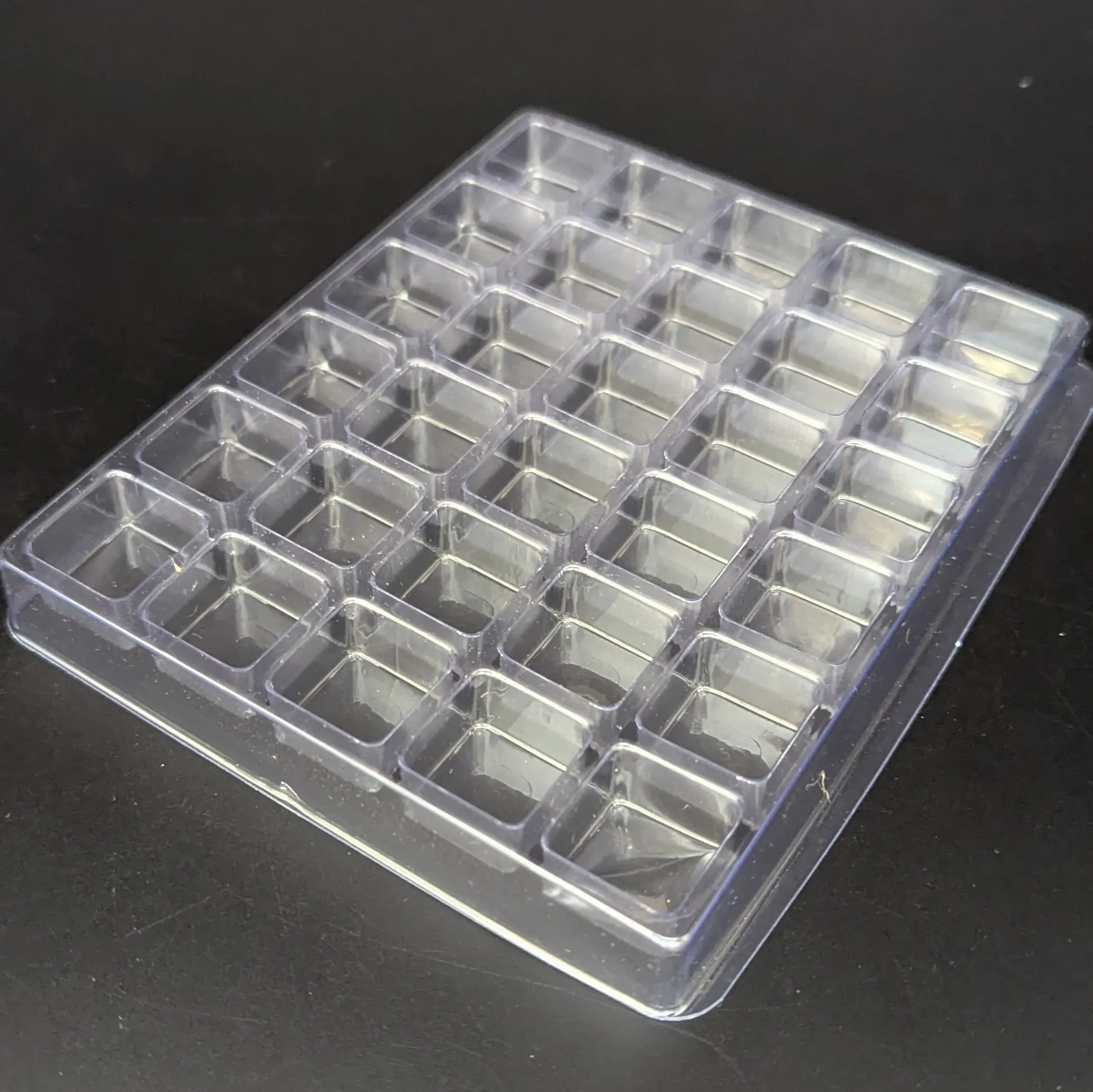 30 Cavity Stackable Tray